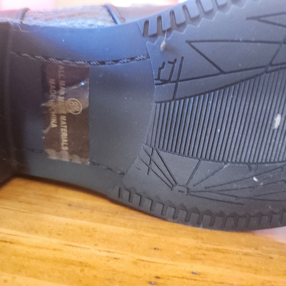 Black boots - Picture 2 of 3